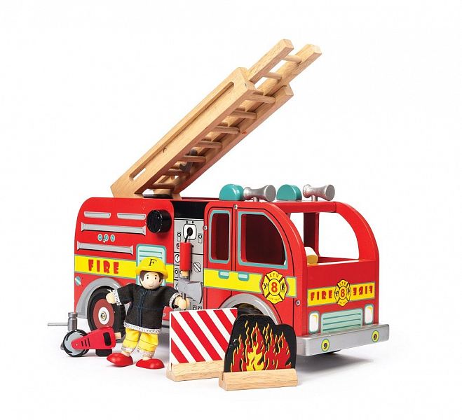 Dřevěné hasičské auto s příslušenstvím