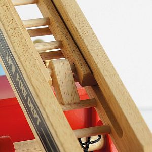 Dřevěné hasičské auto s příslušenstvím