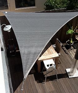 Stínící plachta - trojúhelník pravoúhlý 4 x 4 x 5,7 m (slunečník)